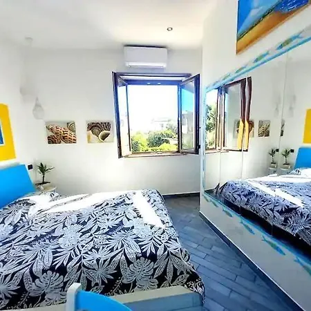 Jacuzzi E Terraces ゲストハウス 3*