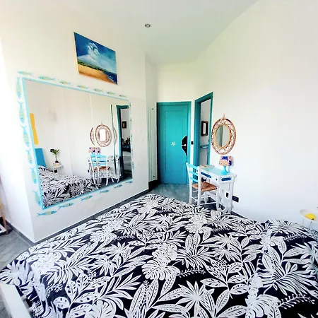 Jacuzzi E Terraces 3* モンデッロ